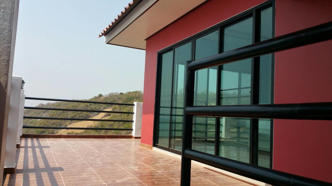 Ocean View Resort - Koh Sichang Luaran gambar